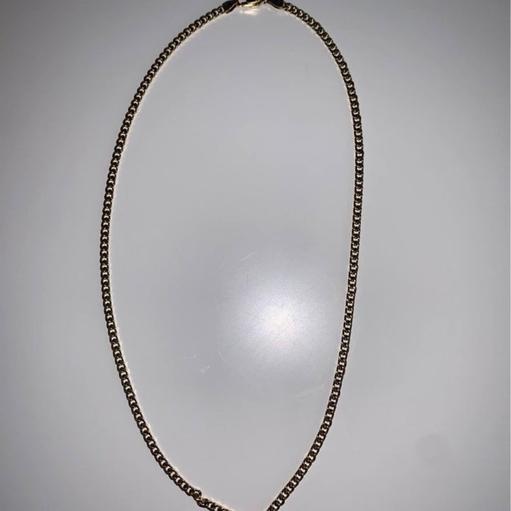 Gld chains and pendant